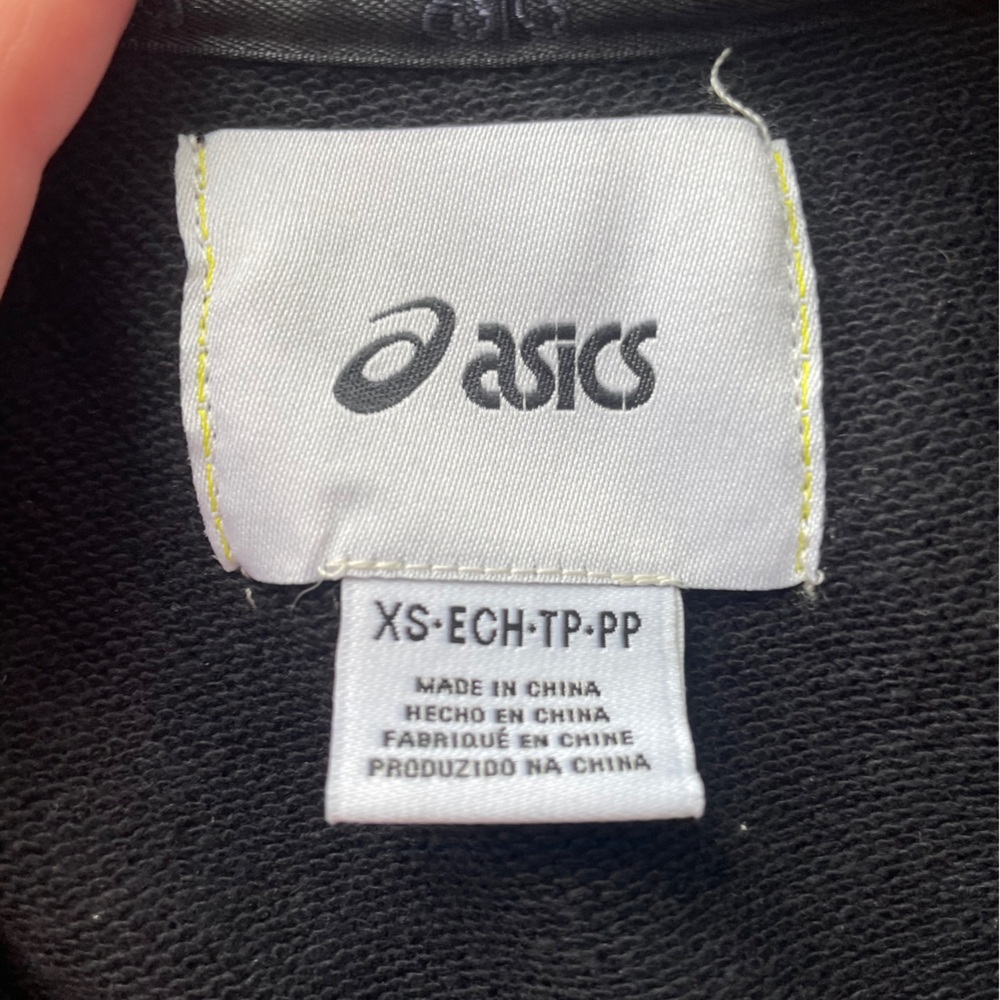 ASICS Black Terry Crewneck Sportstyle logo Sweatshirt - Picture 2 of 7